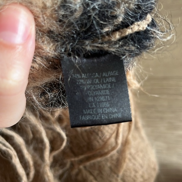 360 Alpaca Sweater - Picture 4 of 5